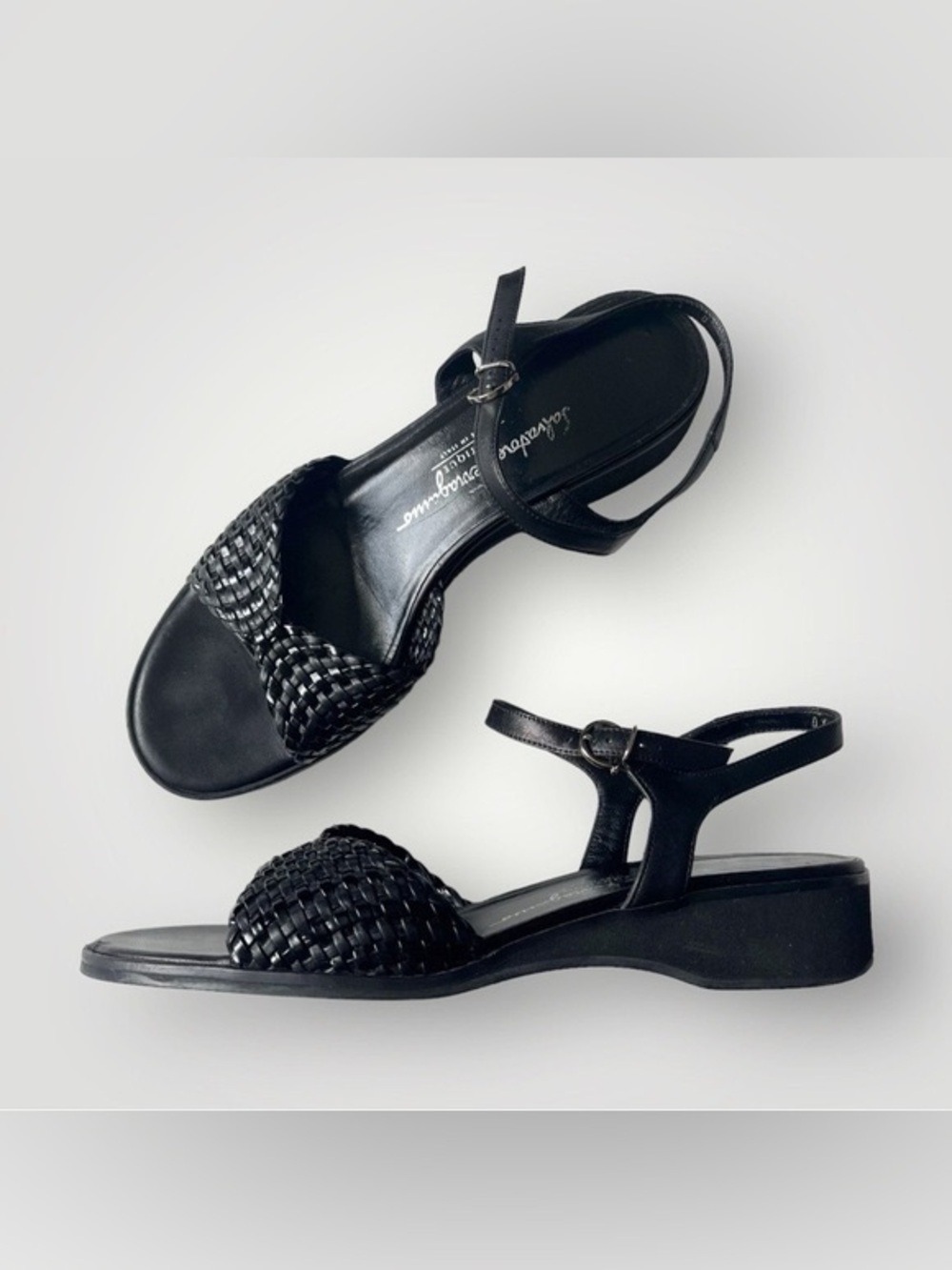 Women's Salvatore Ferragamo Boutique Black Interecito sandals size 6.5 Italy